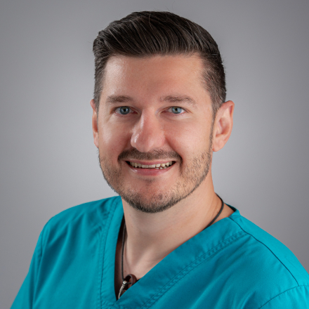 Dr. Andrej Galanov